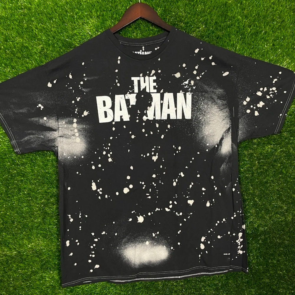 BLACK BATMAN GRAPHIC T